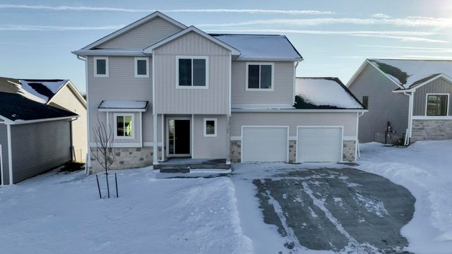 712 Plainside Avenue, Norwalk, IA 50211