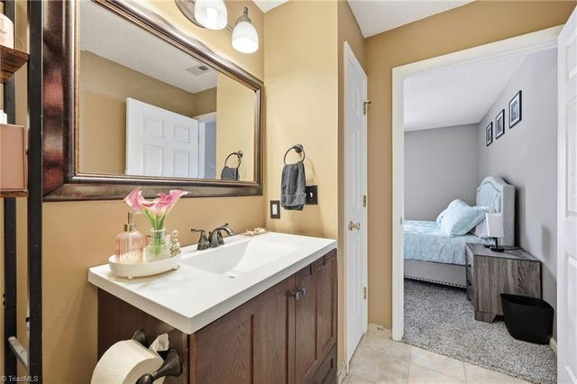 903 Hanahan Court 2A, Greensboro, NC 27409