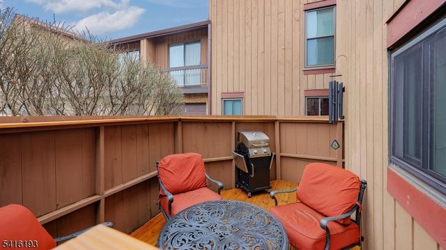 118 Bluebird Dr 4A, Hillsborough Twp., NJ 08844