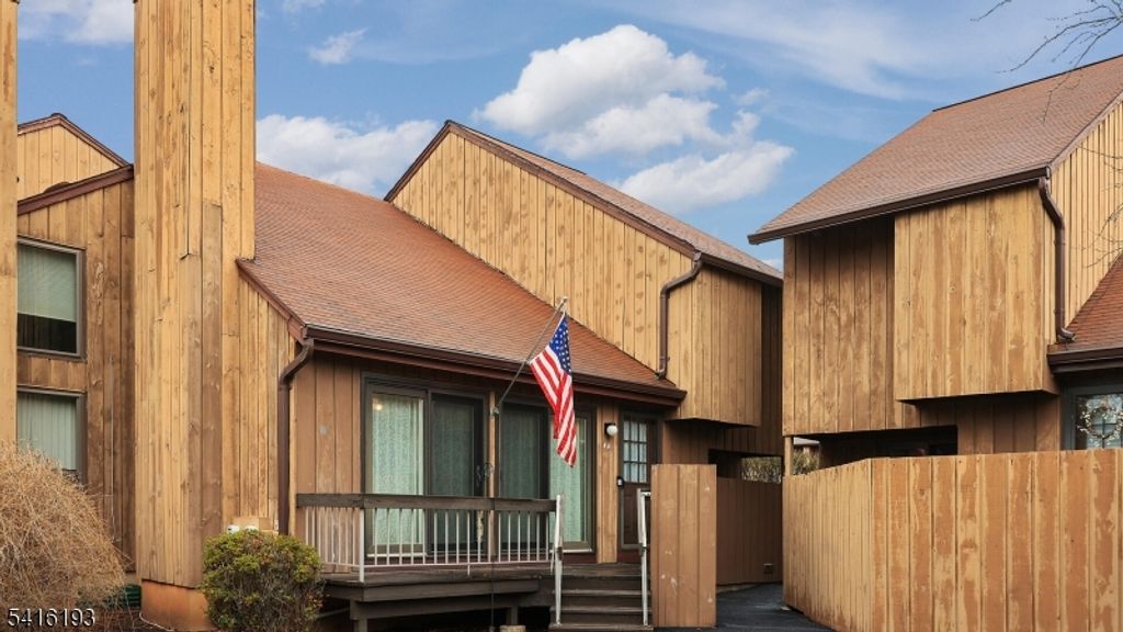 118 Bluebird Dr 4A, Hillsborough Twp., NJ 08844