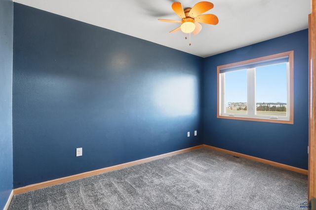 2925 ORCHARD LN, Rapid City, SD 57703