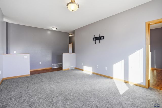 2925 ORCHARD LN, Rapid City, SD 57703