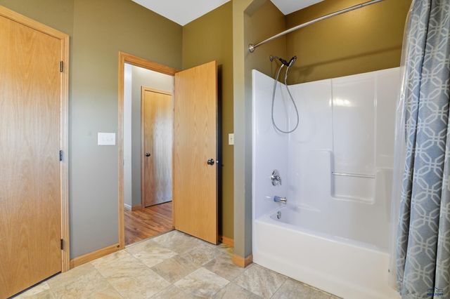 2925 ORCHARD LN, Rapid City, SD 57703