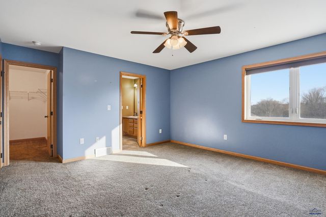 2925 ORCHARD LN, Rapid City, SD 57703