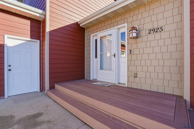2925 ORCHARD LN, Rapid City, SD 57703