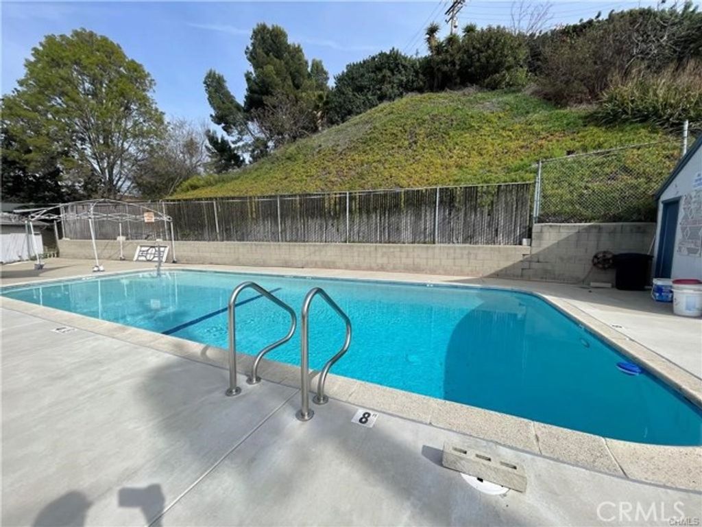 2733 Via Paseo 6, Montebello, CA 90640