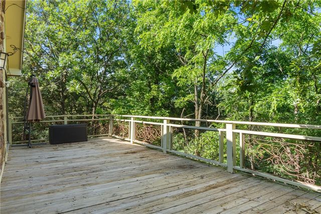 34 Leatherwood Drive, Holiday Island, AR 72631