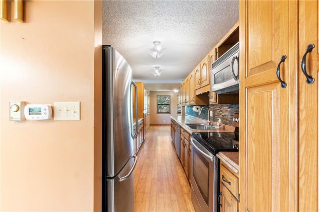 34 Leatherwood Drive, Holiday Island, AR 72631