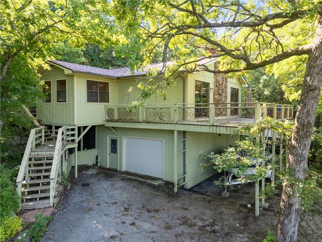 34 Leatherwood Drive, Holiday Island, AR 72631