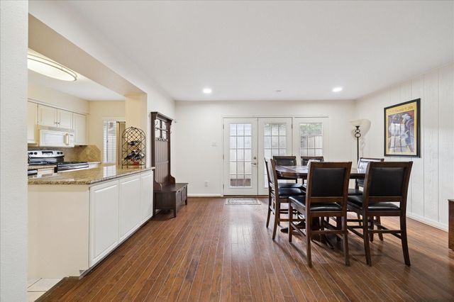 5826 Doliver Drive 55, Houston, TX 77057