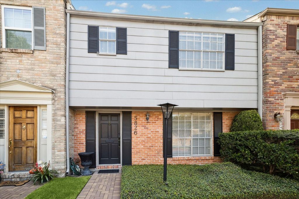 5826 Doliver Drive 55, Houston, TX 77057