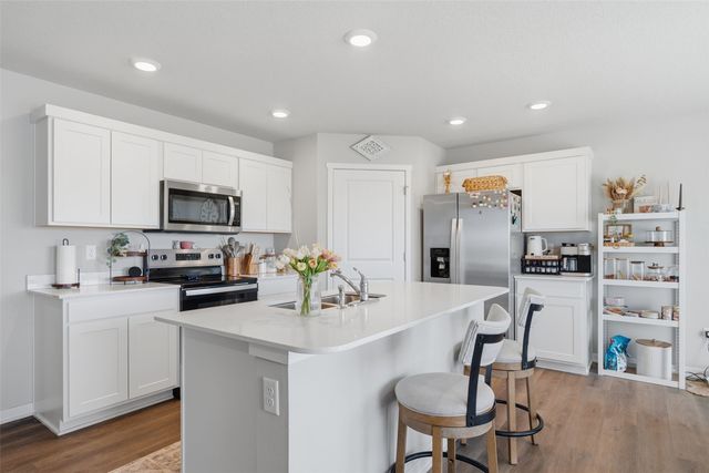 7603 Crossroads Drive SW, Cedar Rapids, IA 52404
