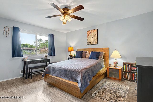 73 Letts Court 164, Matawan, NJ 07747