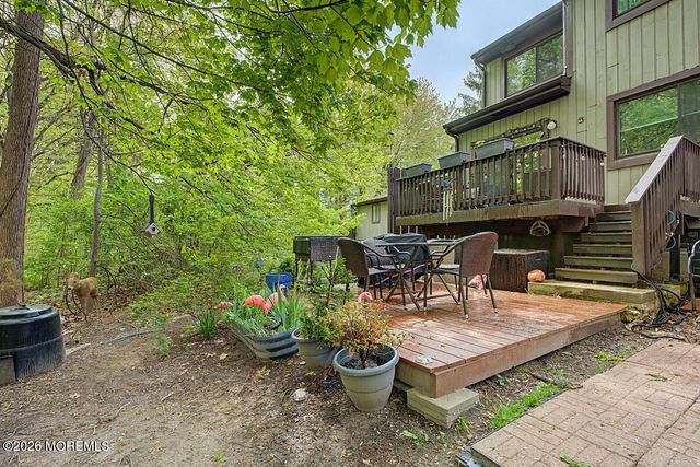 73 Letts Court 164, Matawan, NJ 07747