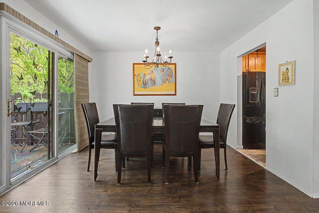 73 Letts Court 164, Matawan, NJ 07747