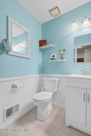 73 Letts Court 164, Matawan, NJ 07747