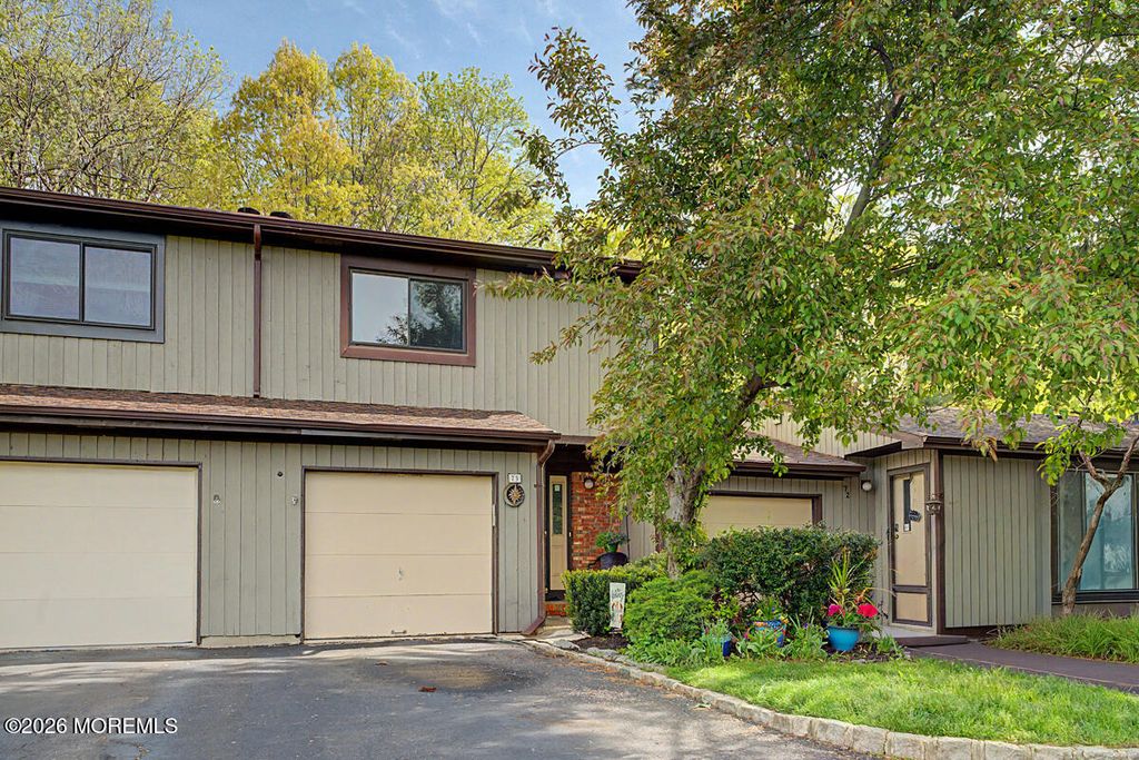 73 Letts Court 164, Matawan, NJ 07747