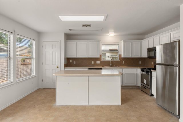 909 Settlement CV, Cedar Park, TX 78613