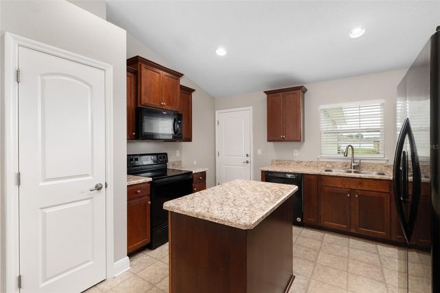 806 CHELSEA AVENUE, Fruitland Park, FL 34731