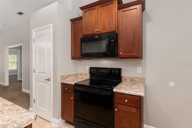 806 CHELSEA AVENUE, Fruitland Park, FL 34731