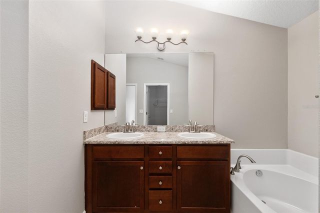 806 CHELSEA AVENUE, Fruitland Park, FL 34731