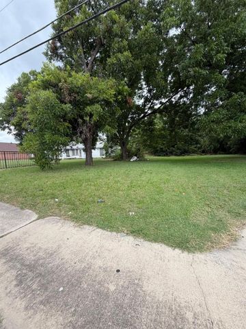 2523 E Ledbetter Drive, Dallas, TX 75216