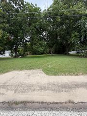 2523 E Ledbetter Drive, Dallas, TX 75216