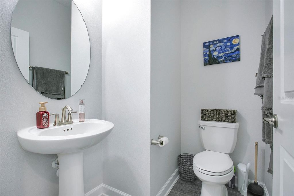 Image 14 of property listing at 11879 FICTION AVENUE, Orlando, FL 32832