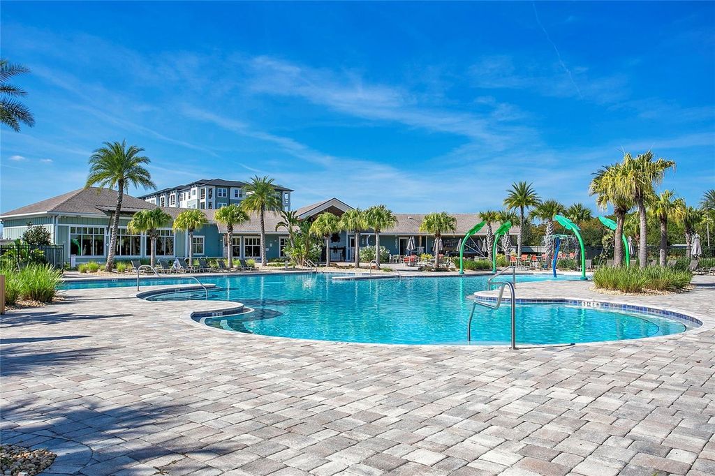 Image 30 of property listing at 11879 FICTION AVENUE, Orlando, FL 32832