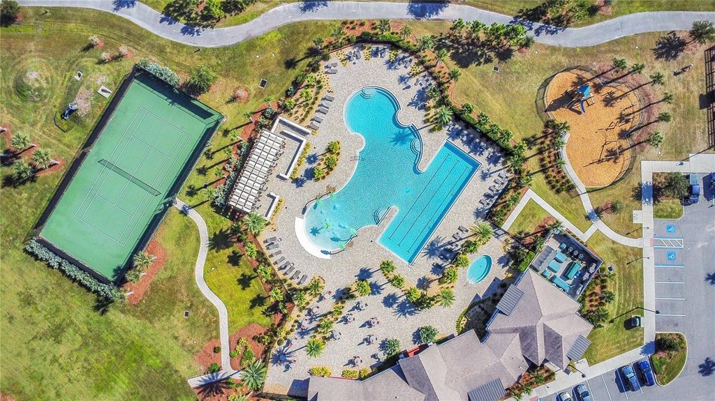 Image 33 of property listing at 11879 FICTION AVENUE, Orlando, FL 32832