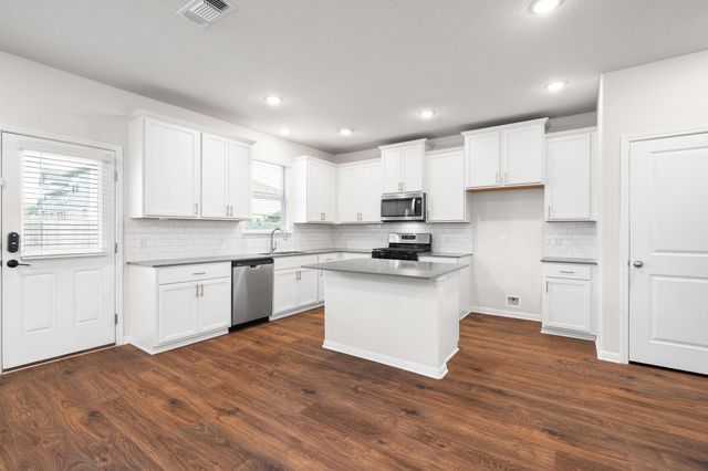 195 White Horses DR, Kyle, TX 78640