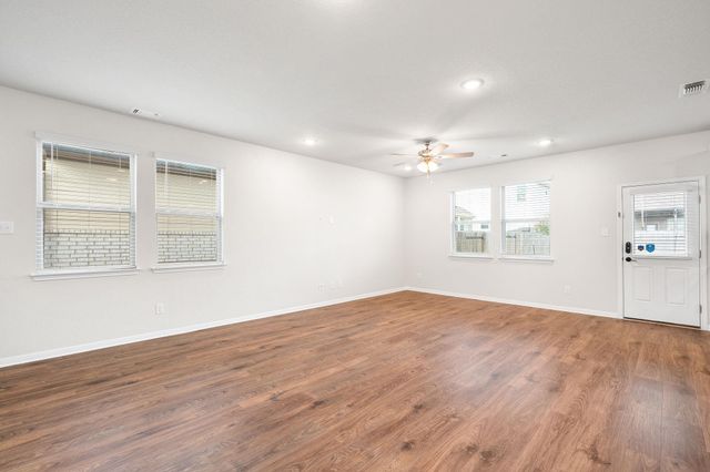 195 White Horses DR, Kyle, TX 78640