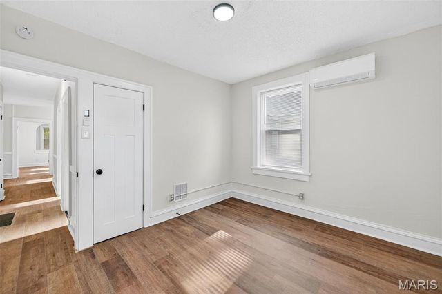 5803 S Kingshighway Boulevard 2S, St Louis, MO 63109