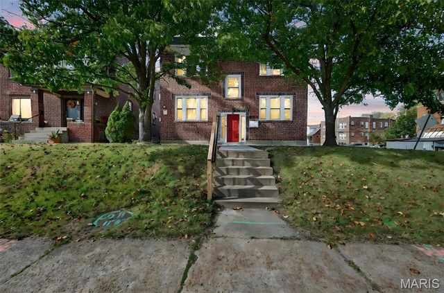 5803 S Kingshighway Boulevard 2S, St Louis, MO 63109