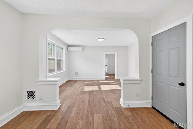 5803 S Kingshighway Boulevard 2S, St Louis, MO 63109