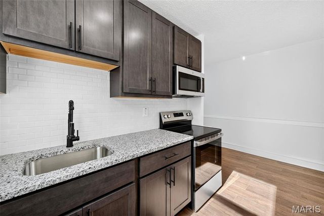 5803 S Kingshighway Boulevard 2S, St Louis, MO 63109