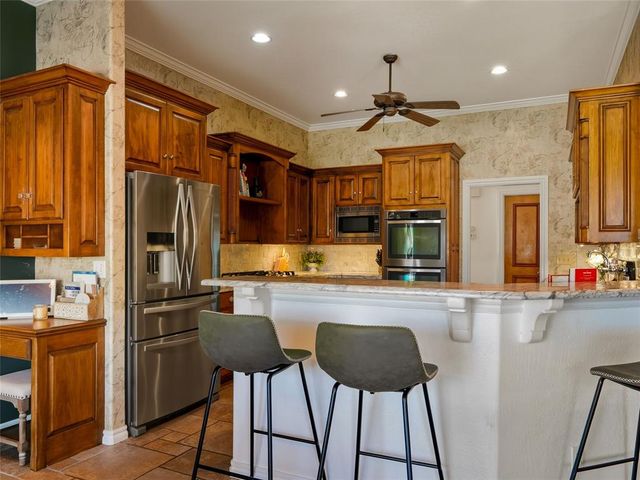 3913 Shortgrass Circle, Edmond, OK 73003