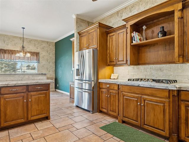 3913 Shortgrass Circle, Edmond, OK 73003