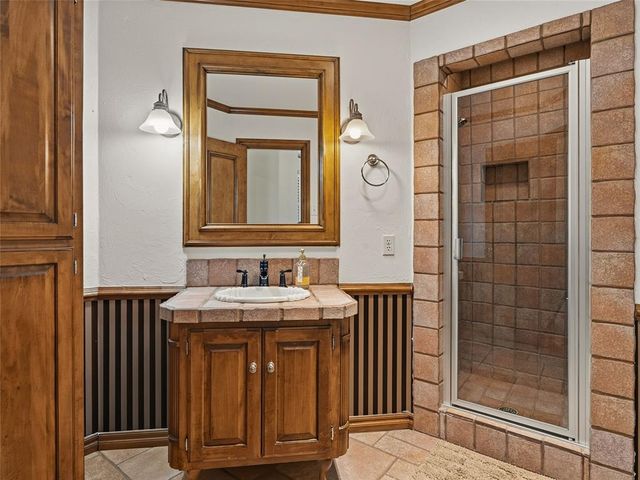 3913 Shortgrass Circle, Edmond, OK 73003