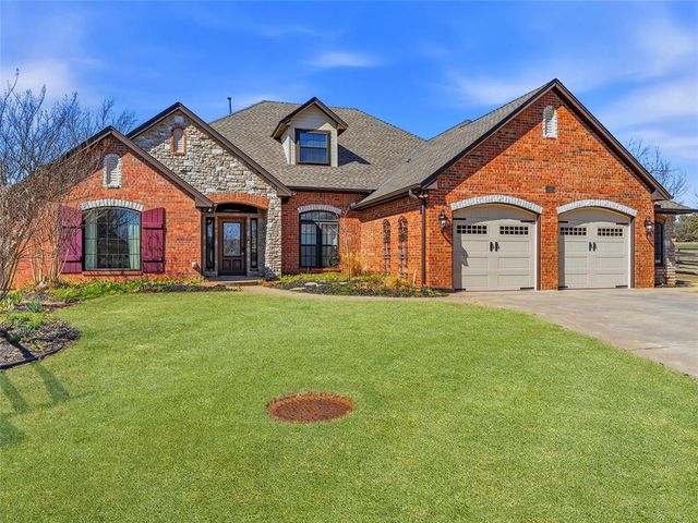 3913 Shortgrass Circle, Edmond, OK 73003