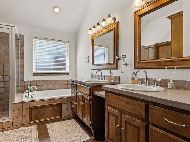 3913 Shortgrass Circle, Edmond, OK 73003