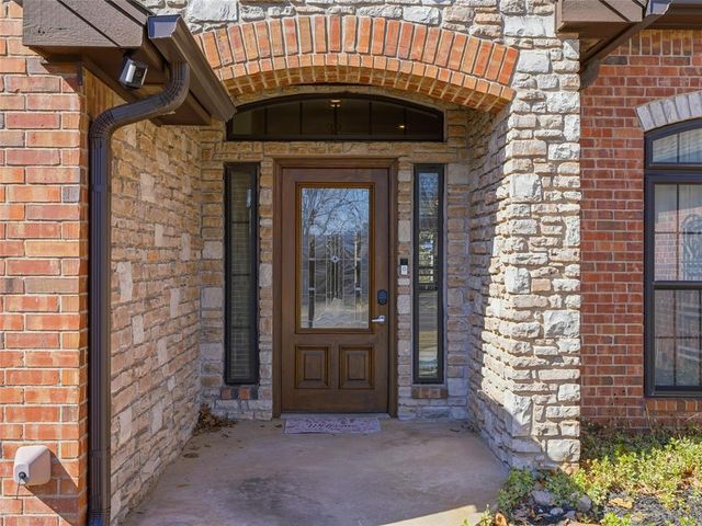 3913 Shortgrass Circle, Edmond, OK 73003
