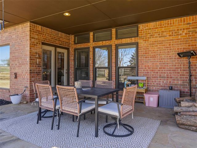 3913 Shortgrass Circle, Edmond, OK 73003