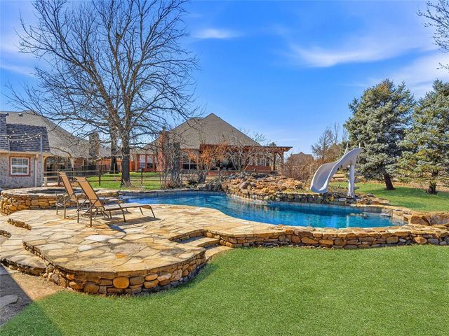3913 Shortgrass Circle, Edmond, OK 73003