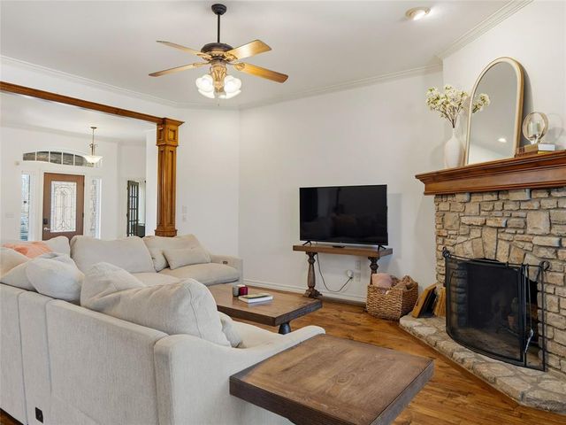 3913 Shortgrass Circle, Edmond, OK 73003