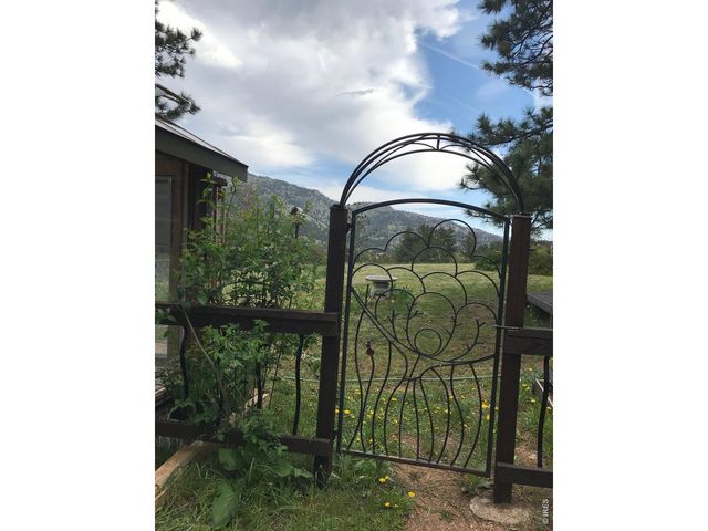 239 Estes Park Estates Dr, Lyons, CO 80540