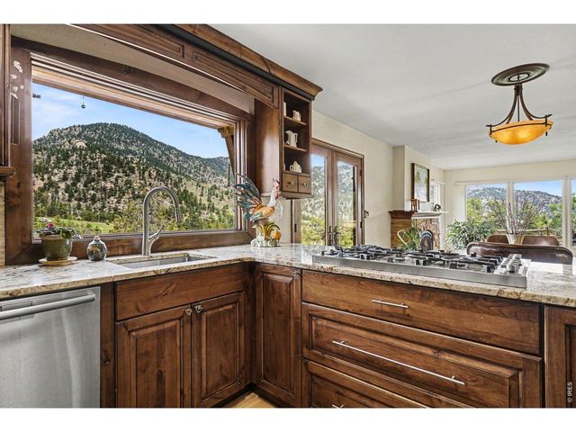 239 Estes Park Estates Dr, Lyons, CO 80540