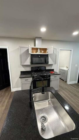 1434 Campbell Street, Detroit, MI 48209