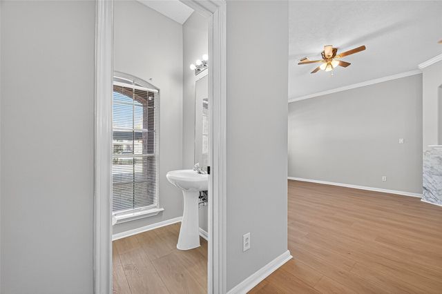 2710 Grants Lake Boulevard L8, Sugar Land, TX 77479