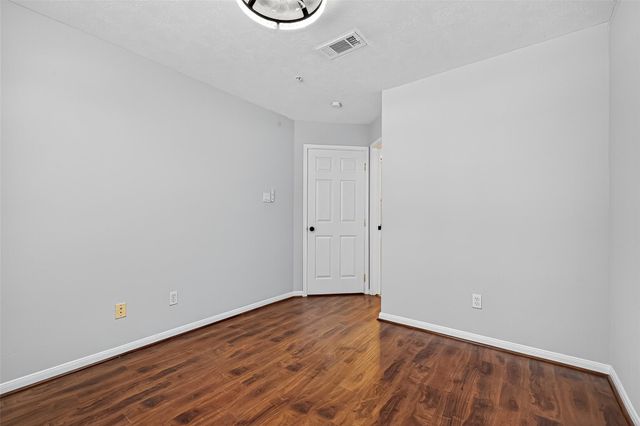 2710 Grants Lake Boulevard L8, Sugar Land, TX 77479